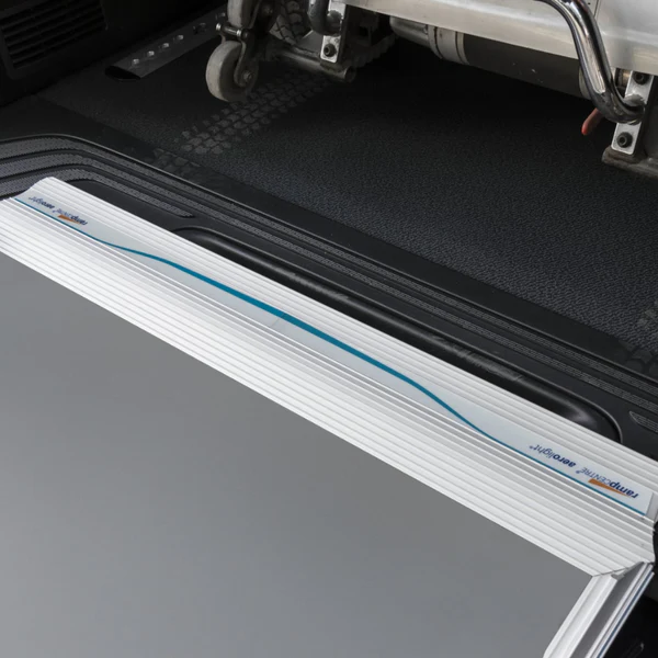 Aerolight Broadfold- Premium folding ramp - Image 3